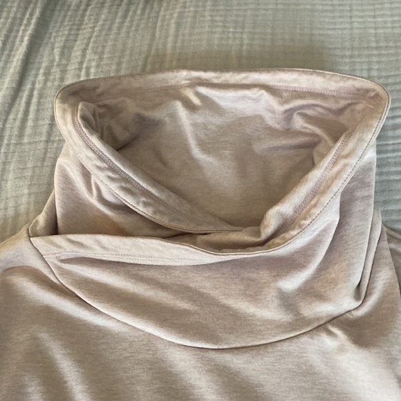 Yoga pull over - Picture 2 of 5